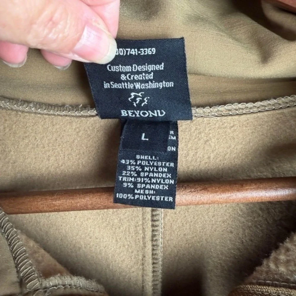 BEYOND – L5 PCU Cold Fusion Softshell Jacket Coyote Brown Tactical Hooded Mens L